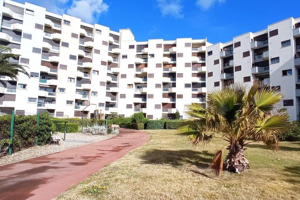 Appartement A 5Mn De La Mer Et Du Village De Noel - Draps Et Serviettes Non Fournis Le Barcares Ngoại thất bức ảnh